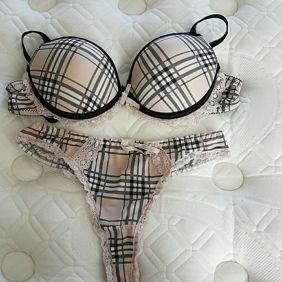 burberry bra and panties